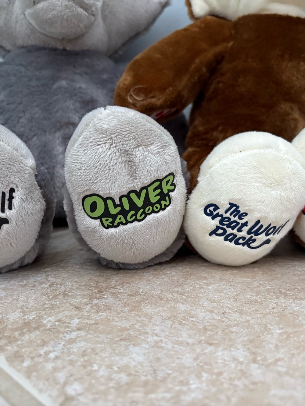 Great Wolf Lodge Build a Bear Plushies set of 2 Wiley Wolf and Oliver Raccoon - Picture 3 of 9